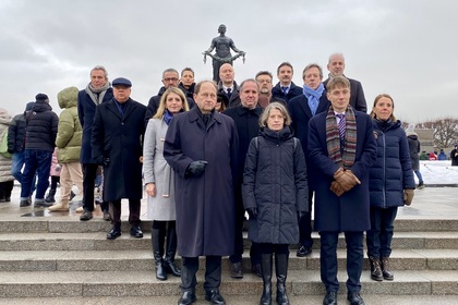 Ръководителите на мисии на ЕС в Санкт Петербург положиха венци по случай 80-та годишнина от свалянето на обсадата на Ленинград 